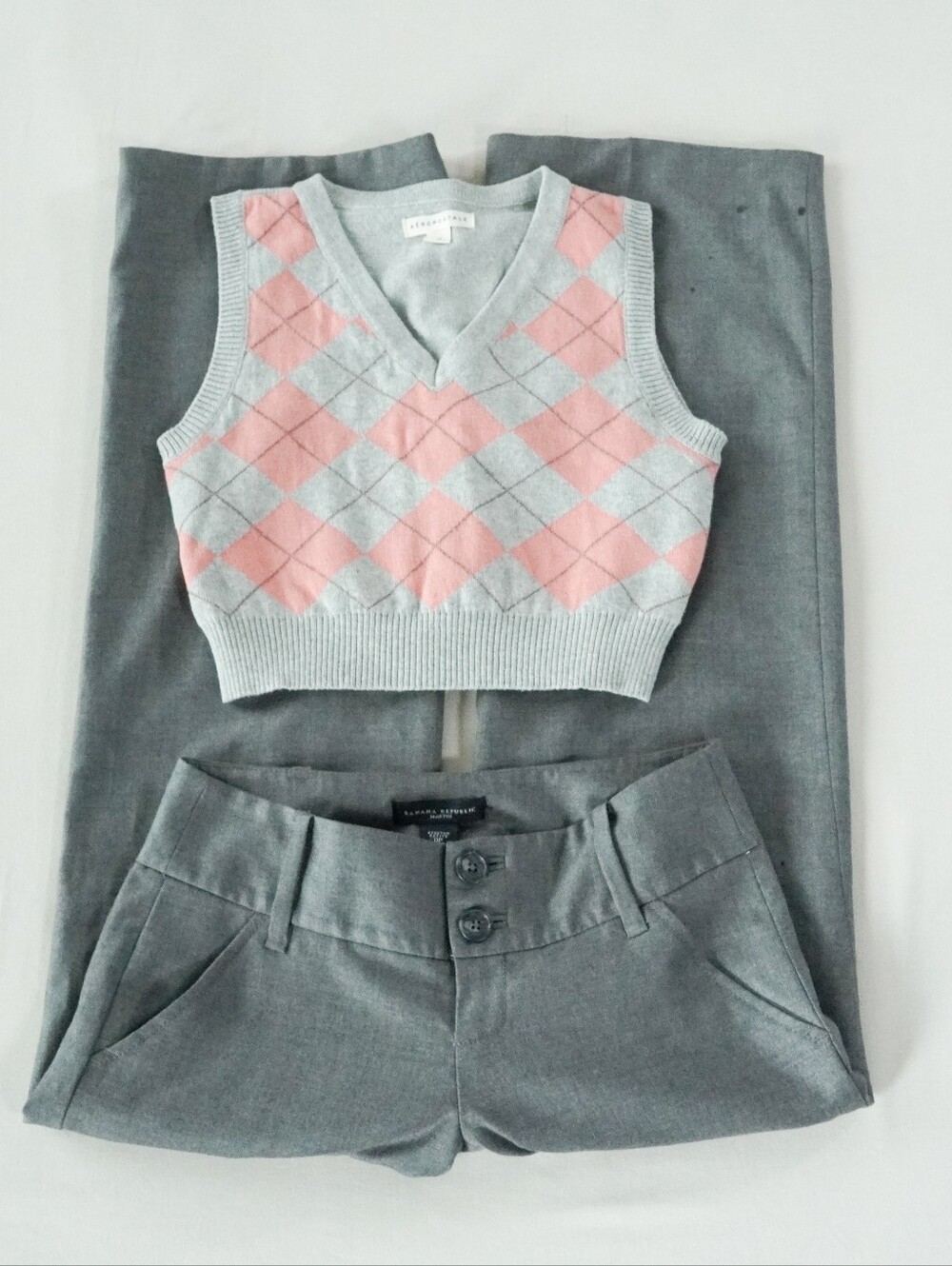 Aeropostale Argyle Cropped sweater vest XS
